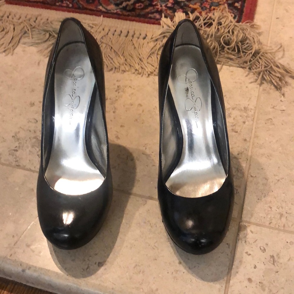 Jessica Simpson size 8 heels